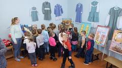 Экскурсию на выставку «Радзіма мая, у марах, у песнях, у словах…»